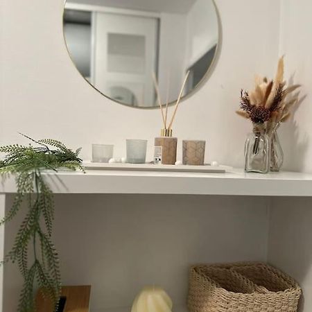 Appartamento Studio Charmant Et Cosy Rueil-Malmaison Esterno foto